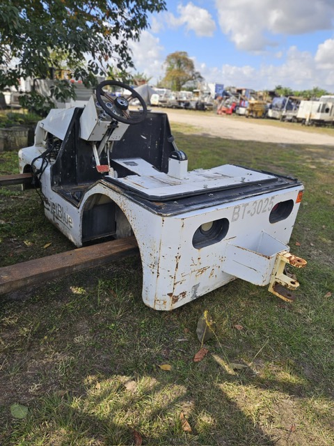 Baggage Tractor Tug  M1A40