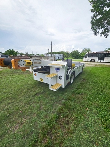 Belt Loader Tug 663