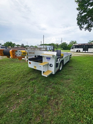 Belt Loader Tug 663