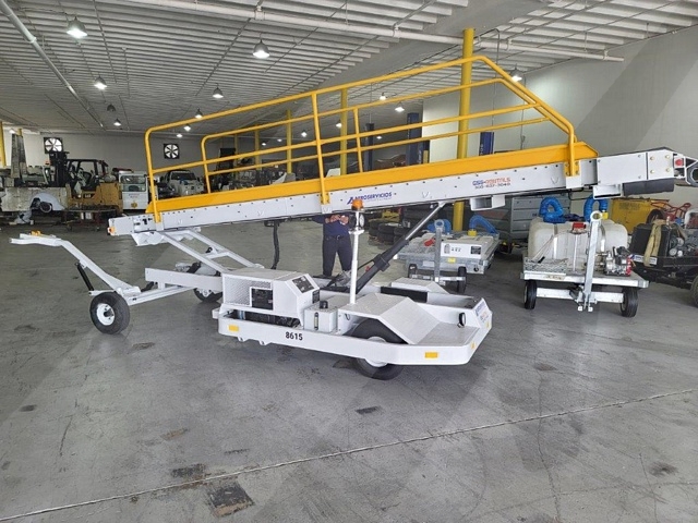 Towable Belt Loader Wasp A01771D