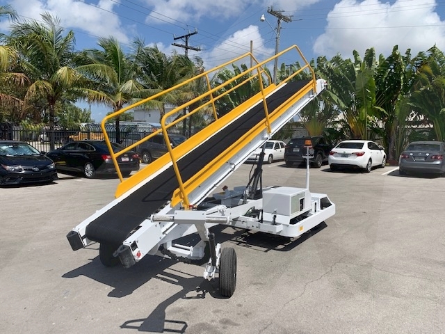 Towable Belt Loader Wasp A01771D