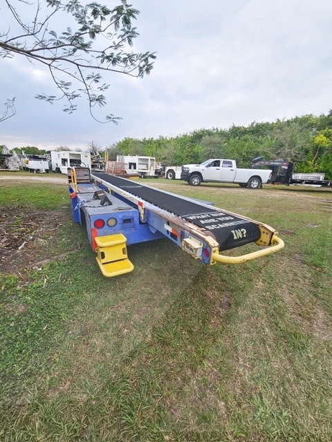 Belt Loader Tug 660E