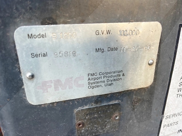 Push Back Tractor FMC B-1200