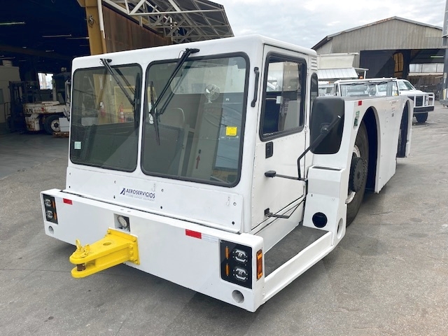 Push Back Tractor FMC B-1200