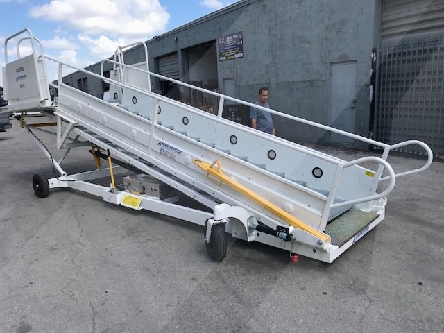 Narrow Body Passenger Stair Clyde 15F2820 - 88/161 in