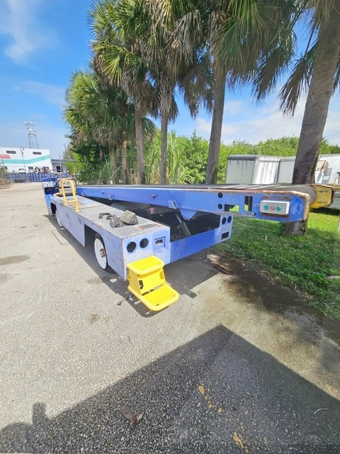 Belt Loader Tug 660E