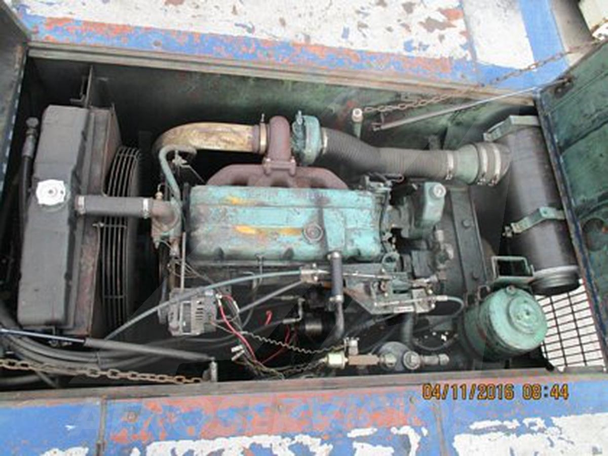 Push Back Tractor S&S GT-60