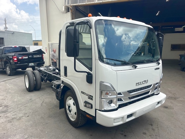 Truck Chassis Isuzu NPR- Gasoline