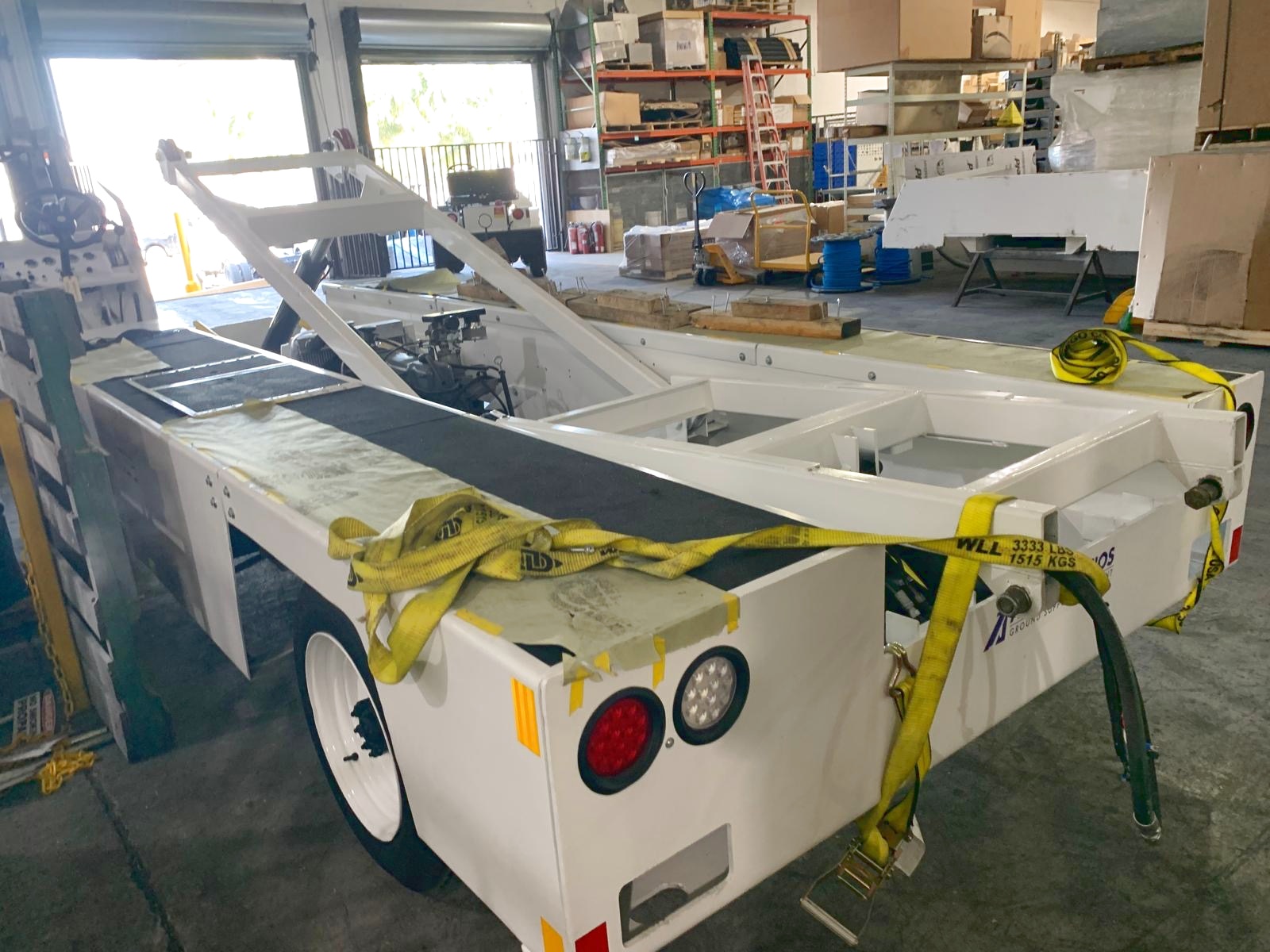 Belt Loader Tug 660
