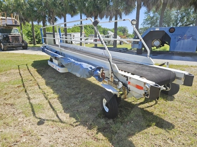 Towable Belt Loader Wasp A01771D-3650