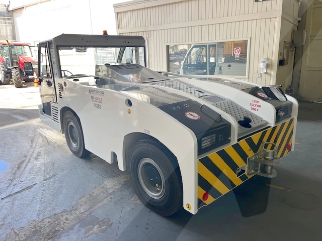 Push Back Tractor TLD TMX-150-15 Tier 4F