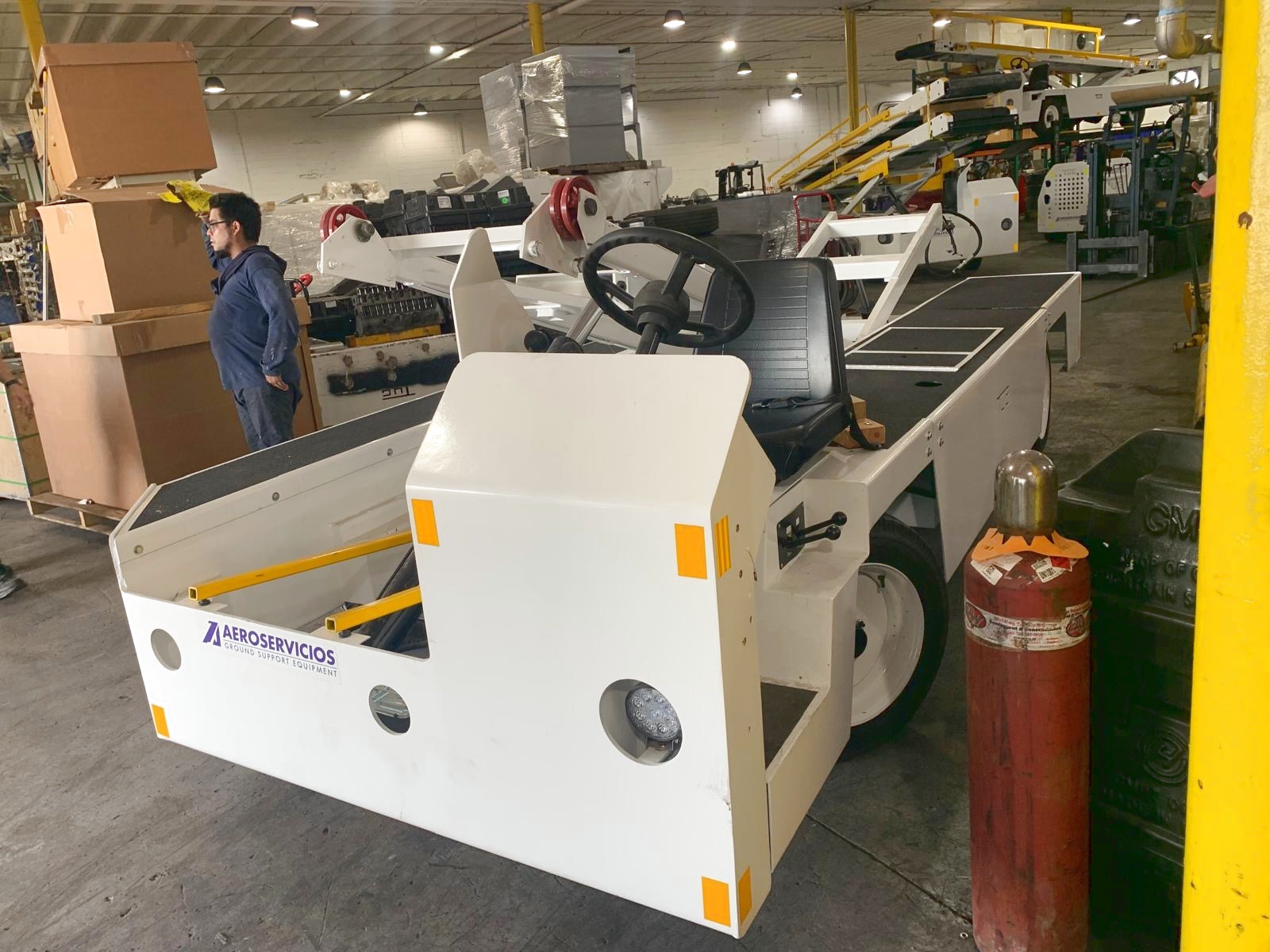 Belt Loader Tug 660