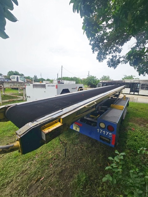 Belt Loader Tug 660
