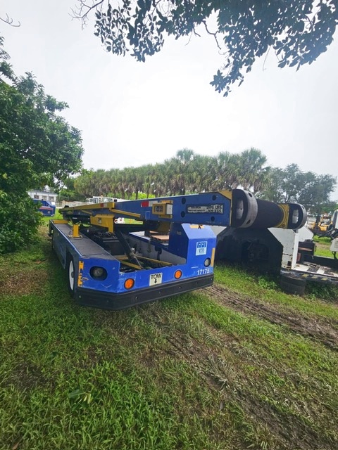 Belt Loader Tug 660