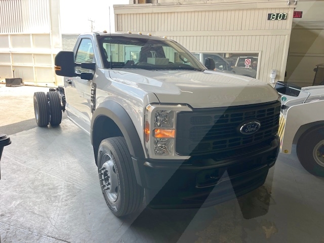 Truck Chassis Ford F-600