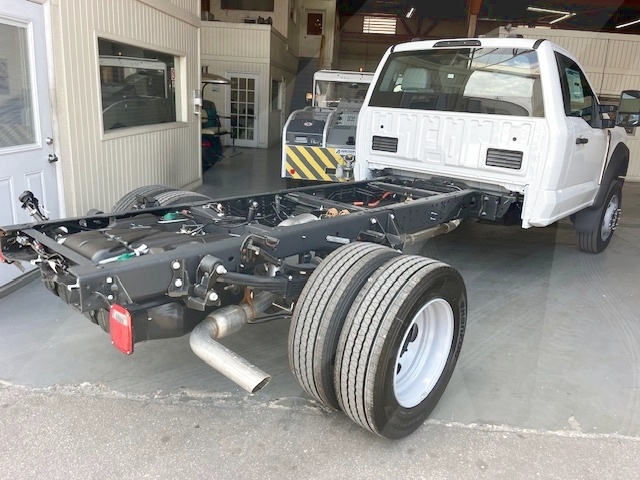 Truck Chassis Ford F-600