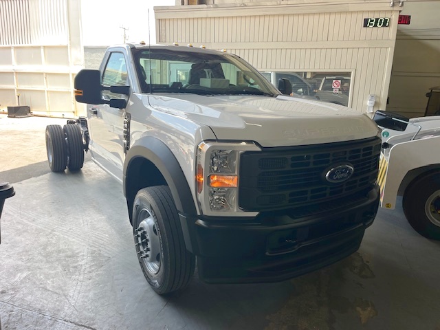 Truck Chassis Ford F-600