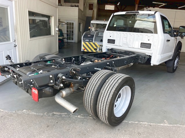 Truck Chassis Ford F-600