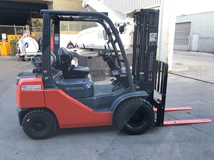 Forklift Toyota 8FGU25 Dual Fuel- 5,000 lb