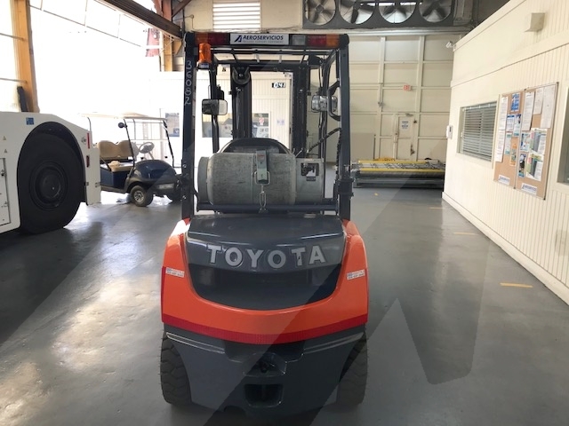 Forklift Toyota 8FGU25 Dual Fuel- 5,000 lb