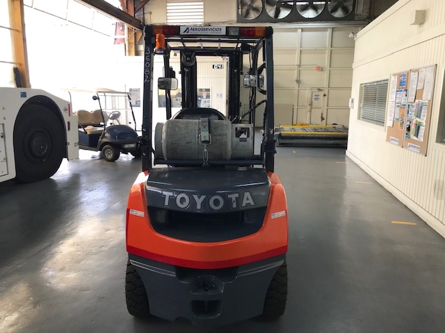 Forklift Toyota 8FGU25 Dual Fuel- 5,000 lb