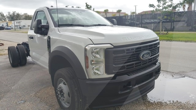 Truck Chassis Ford F-600