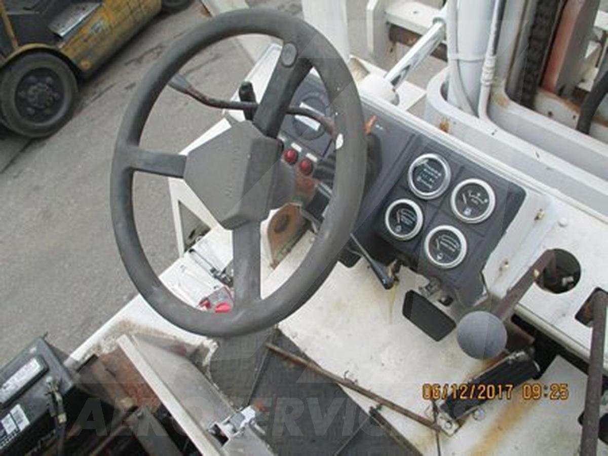 1993 Nissan DF05N70V