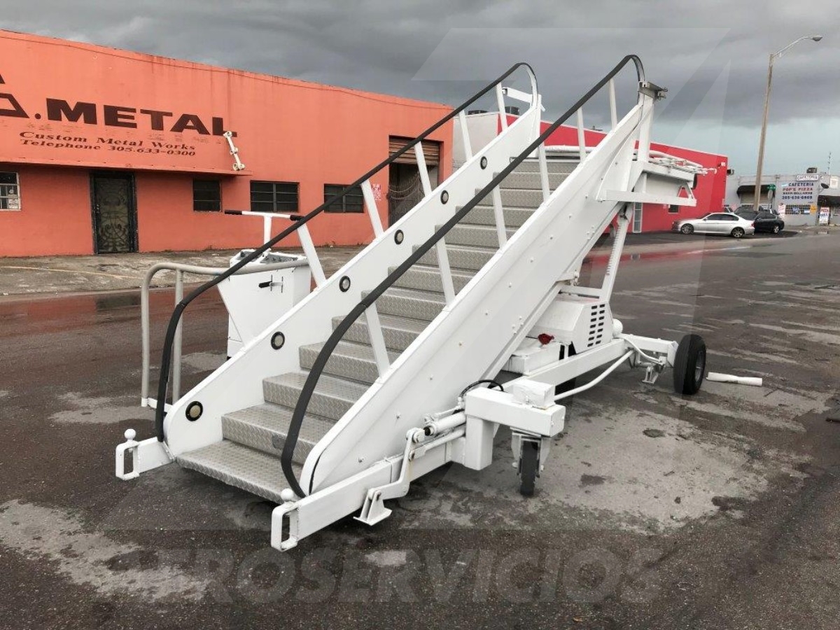 Motorized Passenger Stair Wollard MLPH-309 - 96/114 in