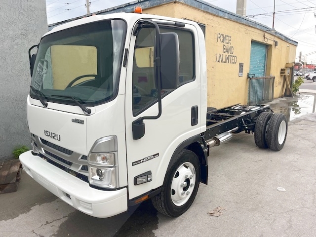 Truck Chassis Isuzu NPR - Gasoline