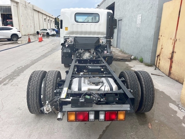 Truck Chassis Isuzu NPR - Gasoline