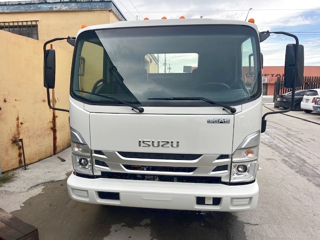 Truck Chassis Isuzu NPR - Gasoline