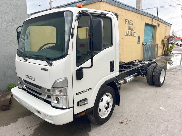 Truck Chassis Isuzu NPR - Gasoline