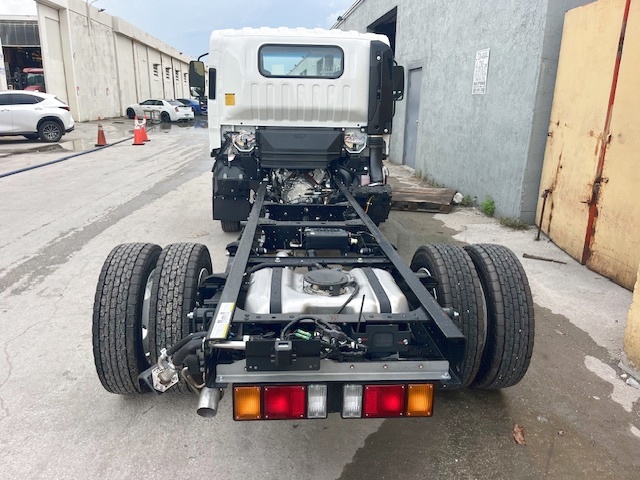 Truck Chassis Isuzu NPR - Gasoline