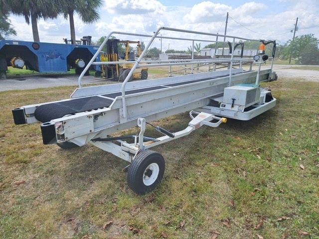 Towable Belt Loader Wasp A01771D-3650