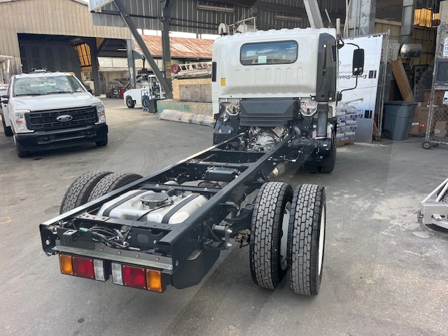 Truck Chassis Isuzu NPR - Gasoline