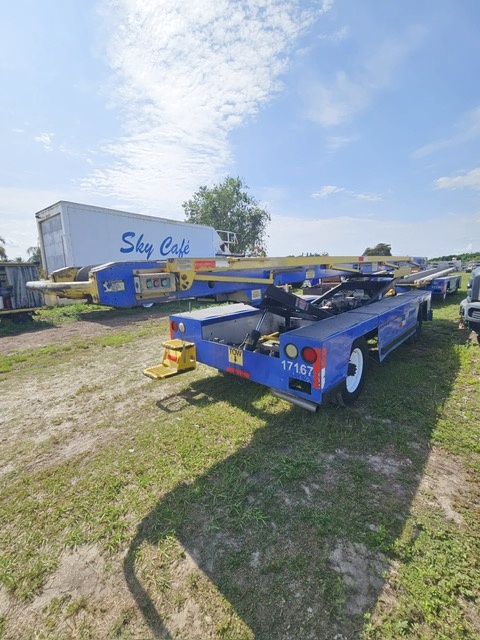 Belt Loader Tug 660