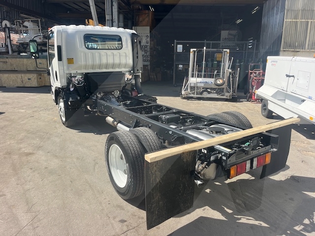 Truck Chassis Isuzu NPR - Gasoline