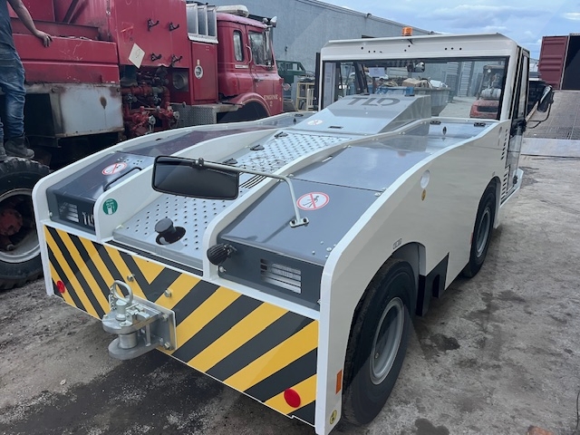 Push Back Tractor TLD TMX-150-9 Tier 4F