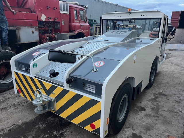Push Back Tractor TLD TMX-150-9 Tier 4F