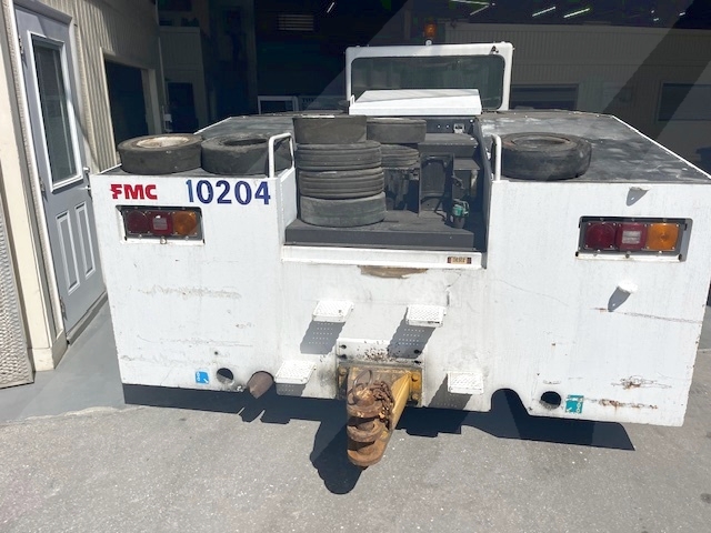 Push Back Tractor FMC B-600
