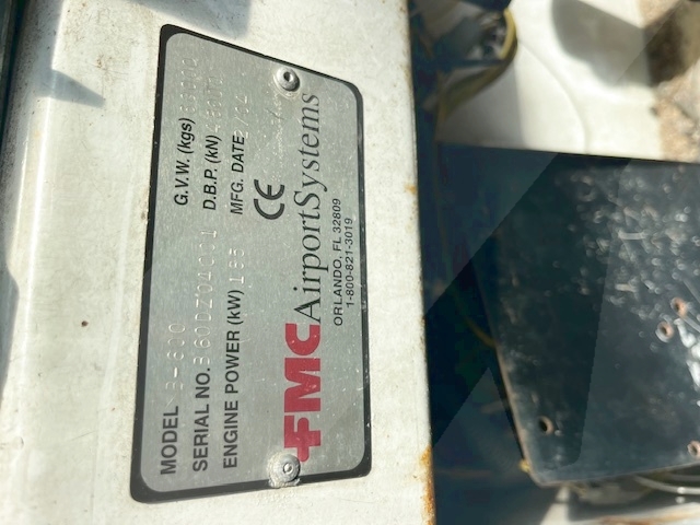 Push Back Tractor FMC B-600