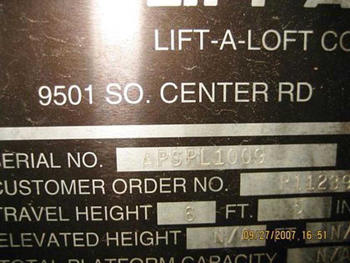 2000 Lift-A-Loft APV Flat Bed