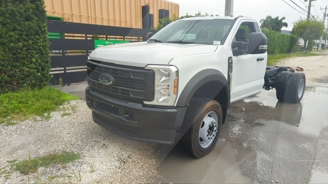 Truck Chassis Ford F-600 2026