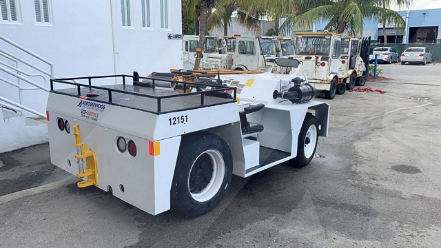 Push Back Tractor NMC/WOLLARD 140-12