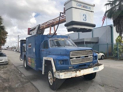 1990 FMC/Ford Trump D2-440 / F-800