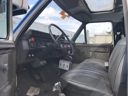 1990 FMC/Ford Trump D2-440 / F-800