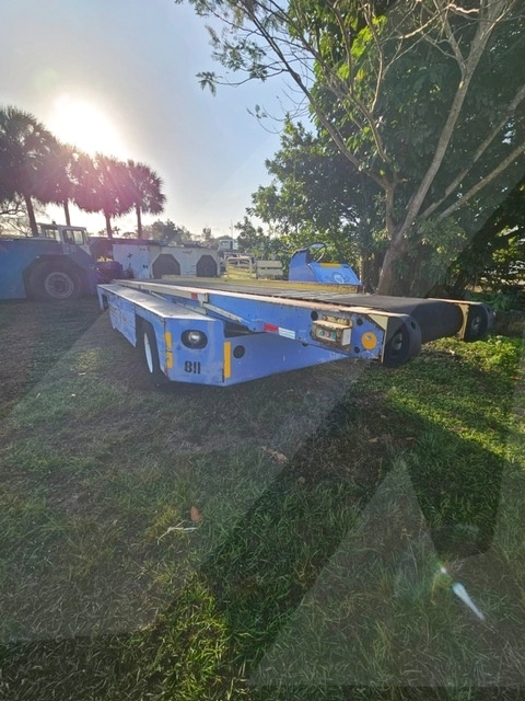 Belt Loader Tug 660E