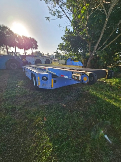 Belt Loader Tug 660E