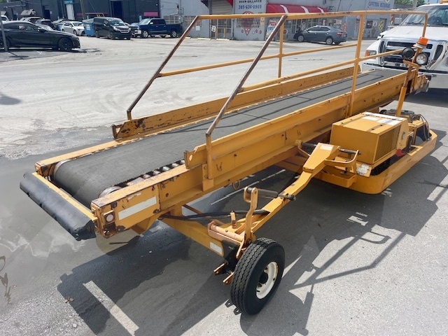 Towable Belt Loader Wasp A01771D-3179