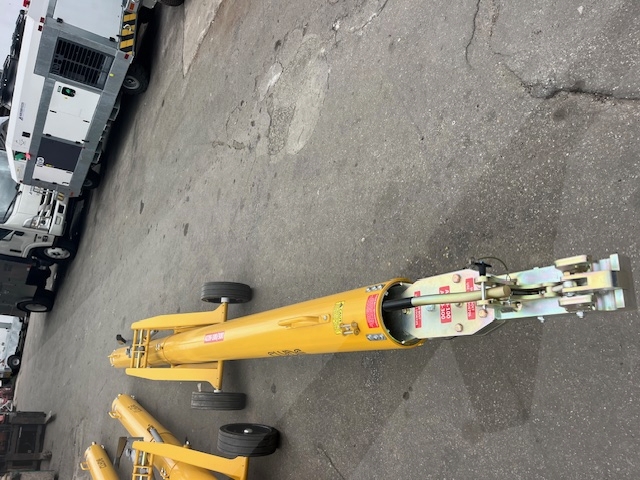 Tow Bar Clyde 15F3381 2025